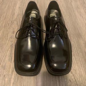 ~SOLD~Black Kenneth Cole New York Dress Shoes